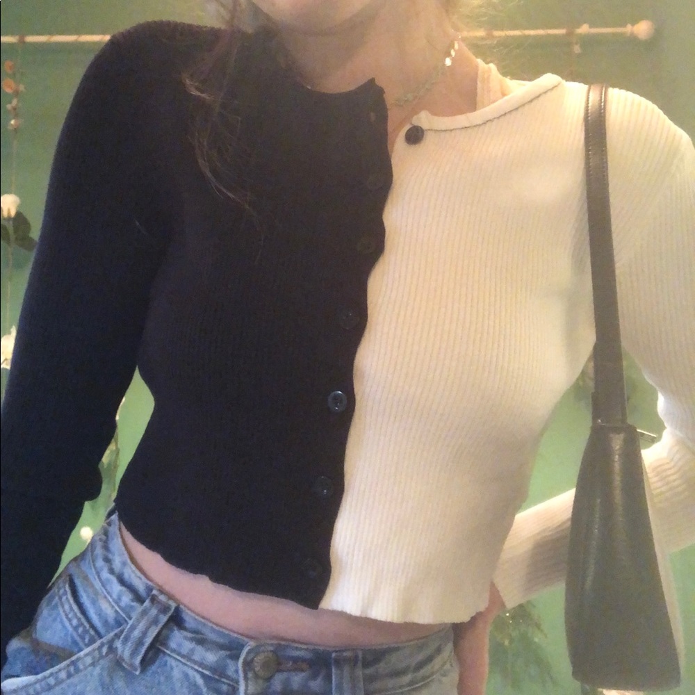 SOLD Split Hem cropped cardigan!